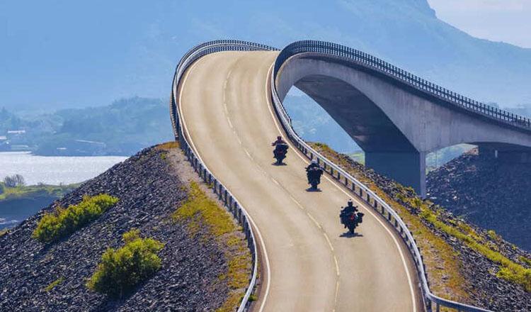 বিশ্বের কয়েকটি ‘ভয়ঙ্কর নয়নাভিরাম’ সড়ক